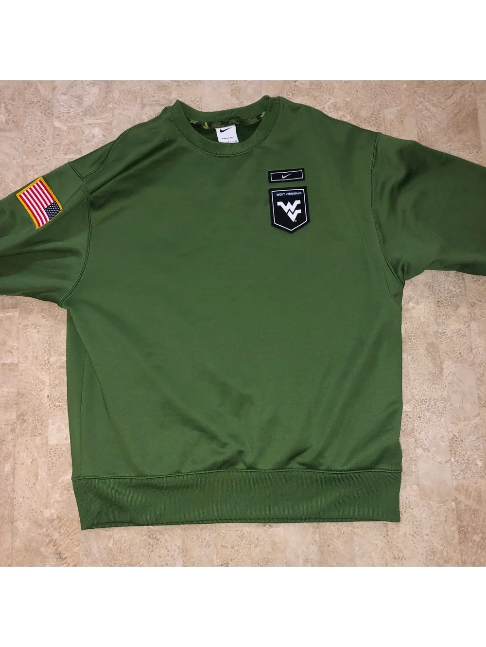 Nike sweatshirt does